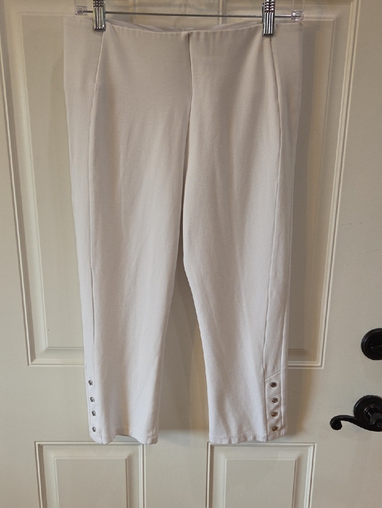 nygard luxe Pants - 4 For $20 Peter Nygard White Luxe Slims Capri Pants